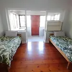 Restful Tree House In Little Mowbray