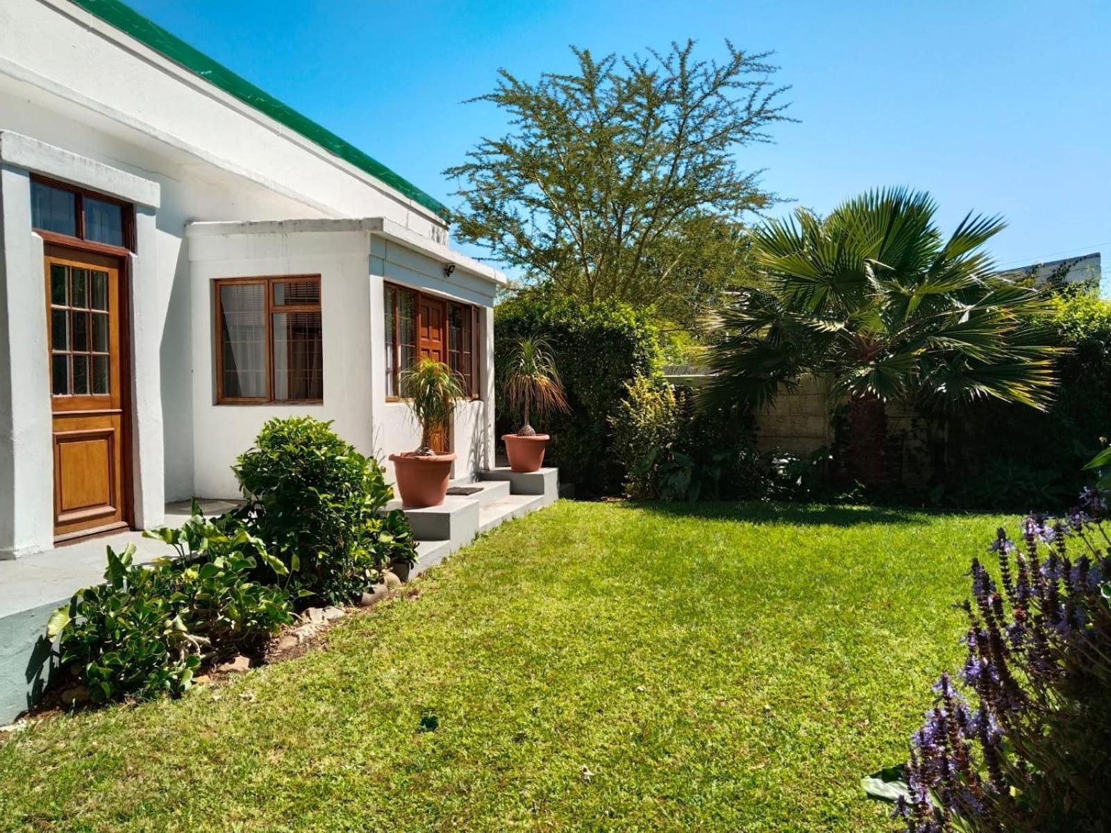 Holiday home Restful Tree House In Little Mowbray Cape Town